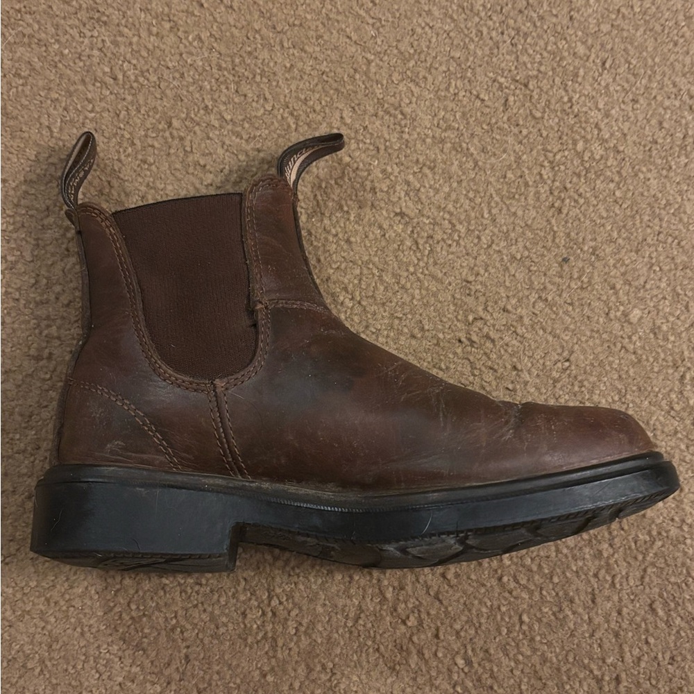 Women’s Brown Blundstone Leather Chelsea Boots - Picture 4 of 13